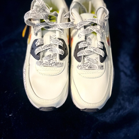 Nike Air Max 90 LTR SE DX1814-100 For Kids Size 1.5Y - Picture 3 of 4